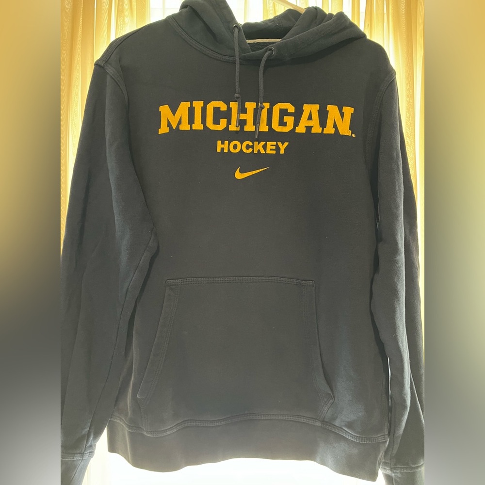 Nike Michigan Hockey Sweatshirt size small